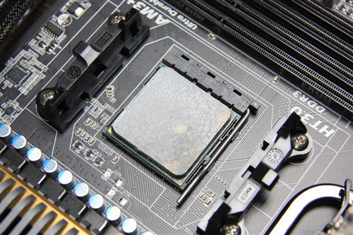 决战990FX 四路GTX580对决四路HD6970 