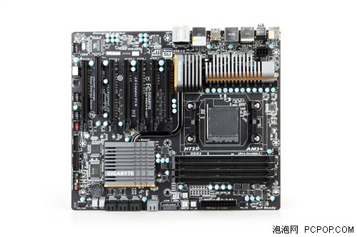 决战990FX 四路GTX580对决四路HD6970 