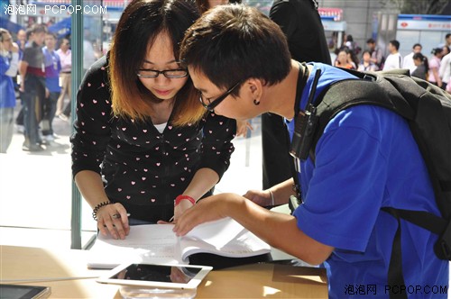 Apple的盛宴 南京东路苹果店开业实况 