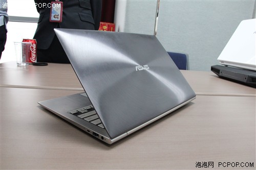 华硕Ultrabook即将发布 起售约5800元 