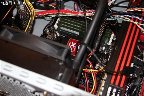 世界首款八核CPU！AMD正式发布推土机 