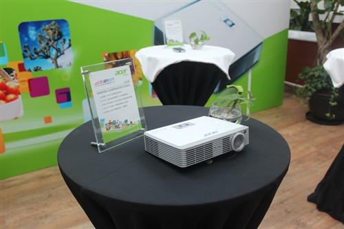 小空间玩大屏 四款热门LED投影机推荐 