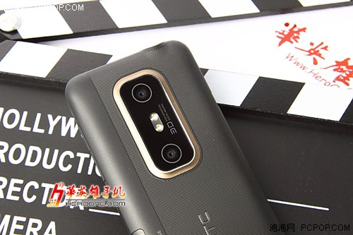 裸眼3D无敌机皇 HTC EVO 3D只3060元 