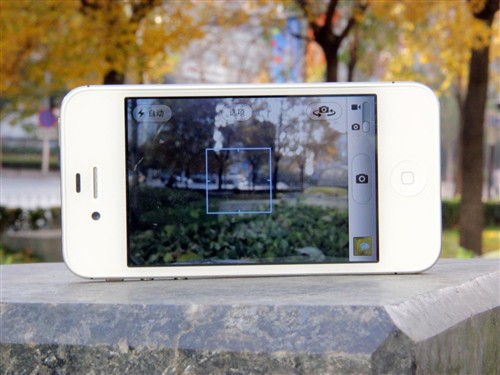 拍照功能大比拼 诺基亚N9对决iPhone4S 
