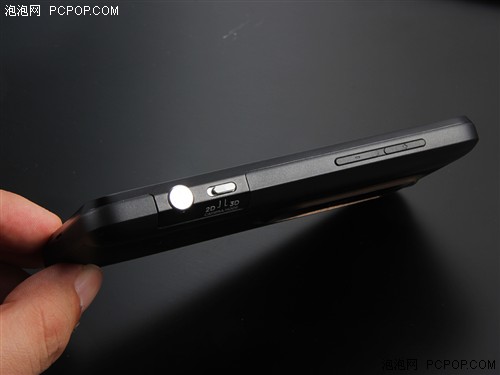 双核心双摄像头 HTC夺目3D X515m评测 