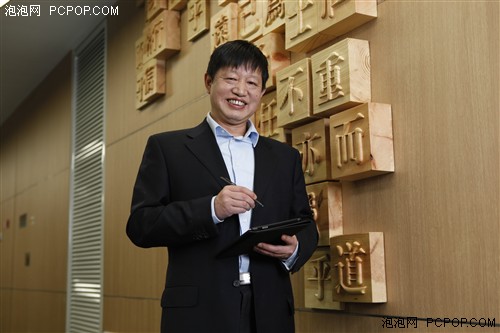 2011年E人E本T4新产品发布会总裁专访 