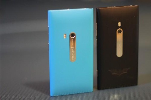 全球限量Lumia800蝙蝠侠版开箱对比图 