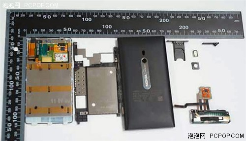 Nokia Lumia 800 FCC拆解图出现 