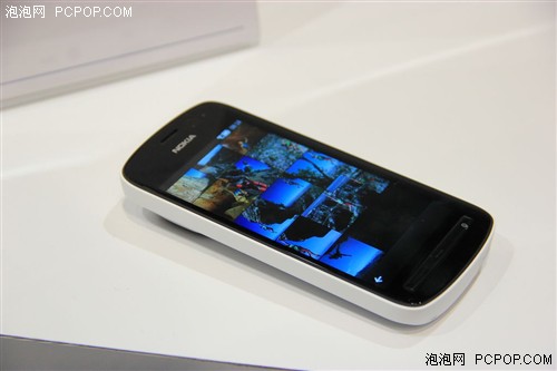 诺基亚MWC2012发布4100万像素拍照手机 