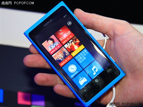 中国电信联手诺基亚发布中国首款CDMA制式 Windows Phone 