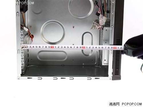 大机箱也能小型化 酷冷至尊魔镜评测 