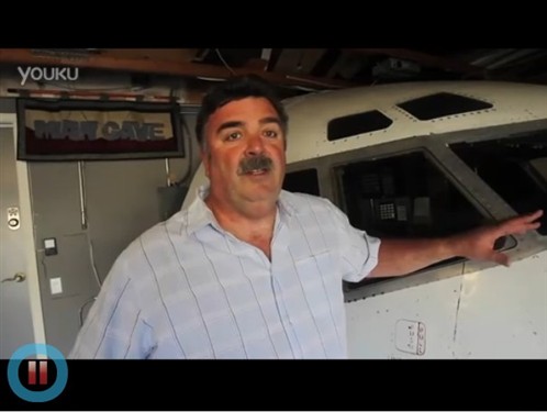 退休大叔耗时20年制造737模拟驾驶舱 