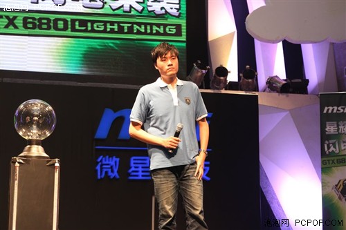 闪电来袭!微星GTX680 Lightning发布会 