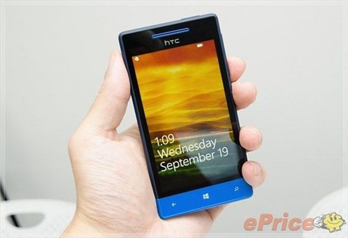 靓丽配色WP8系统 HTC 8X/8S正式发布 