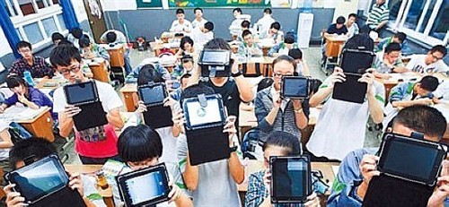 减负！内地一中学免费为学生提供iPad 