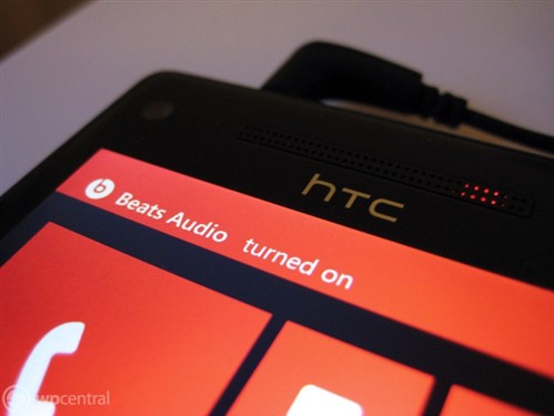 HTC 8X vs Lumia 920:该选哪一只尝鲜? 