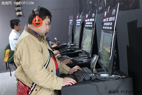 赛睿鼎力赞助坦克世界WCG2012 世界总决赛 