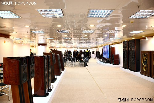 10款新品同布 惠威2012广州音响展报道 