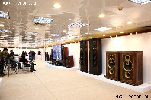 10款新品同布 惠威2012广州音响展报道 