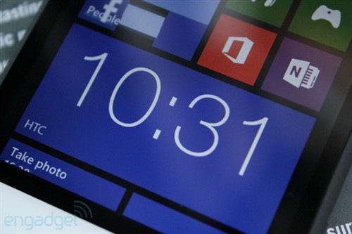 HTC 8S外媒解析:设计带感的WP8入门机 