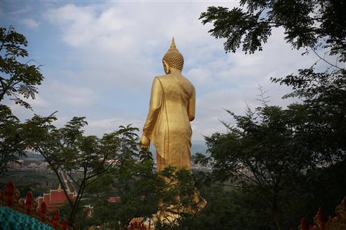 贫民版红圈挂机头 佳能24-70/f4评测 