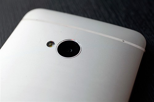 中国移动发定制版HTC One 支持4G网络 