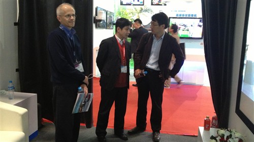 艾洛维携新品亮相infoComm China2013 