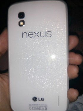 白色版Nexus 4谍照曝光 或支持4G LTE 