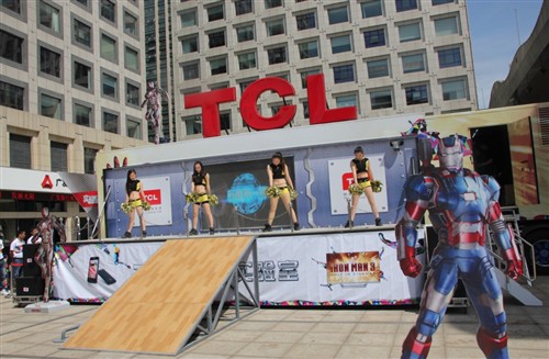 TCL电视携钢铁侠大篷车 空降燕赵大地_TCL液