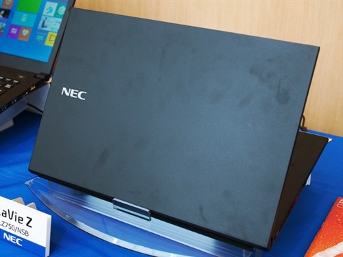 超高清屏！NEC 13英寸超级本795g[图] 