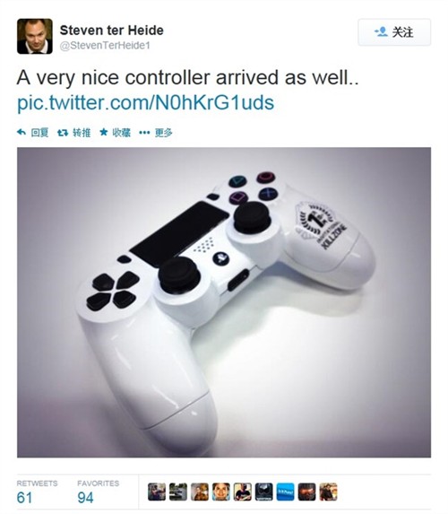 仅此一个的《杀戮地带》白色PS4手柄 