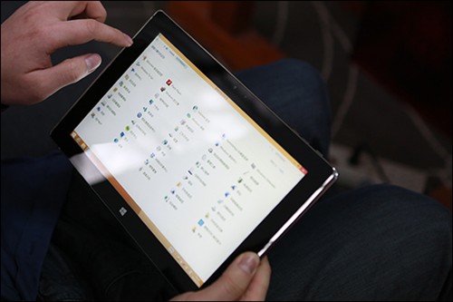 Win8.1安卓4.2双系统 蓝魔i10pro谍照