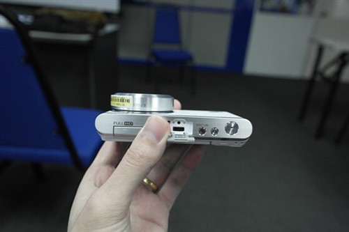1英寸CMOS微单相机 三星NXF1外形曝光 