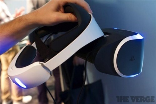 索尼PS4头戴显示器 Oculus Rift的有力对手