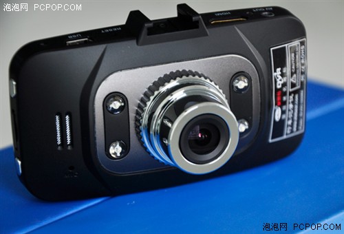 全高清1080P摄录 贝思特V8行车记录仪 