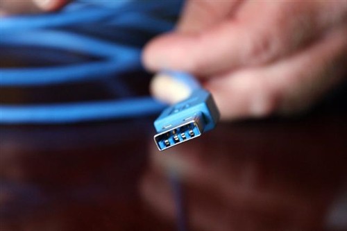 康宁推USB 3.0光缆 传输速度最高5Gbps 