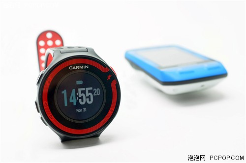 定位专业 Garmin forerunner 220评测 