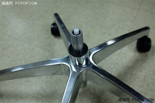 自适应弹力系统 联友IOO人体工学椅评测 