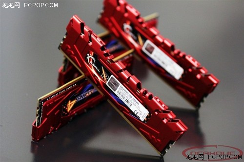 海量图赏：全球最快的DDR4内存 