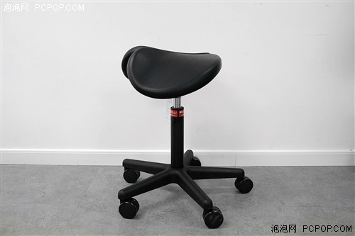 全面缓解疲劳 爱格升站坐式办公桌椅评测