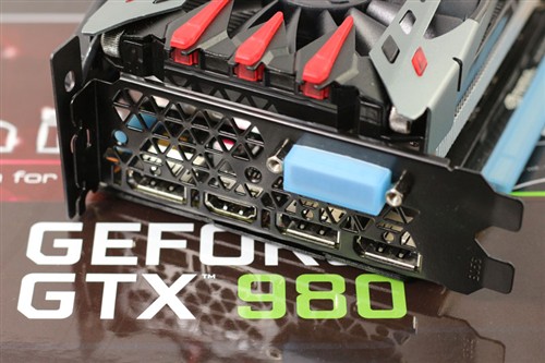 四风扇巨无霸GTX980超级冰龙重装登陆 