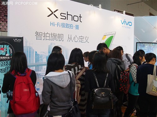 Xshot/X5手机展出!vivo在科技趴受追捧 