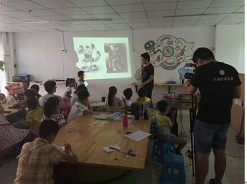 我最近很忙,没时间给孩子辅导,问下,网上有没有