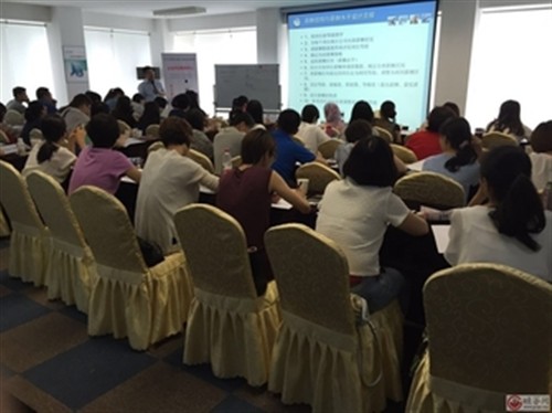 51社保网一周年，开启“HR成长计划”