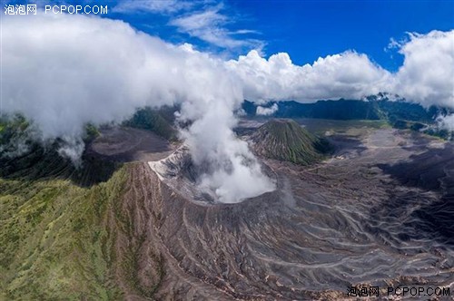 无人机拍摄的各地火山喷发美景 