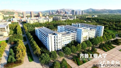 航拍齐鲁工业大学 在青山绿水间许你静好 