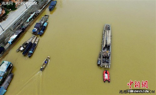 航拍珠江支流融江水位回落 