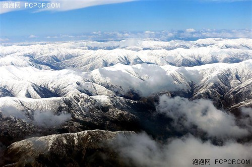 海南摄影达人航拍“岷山千里雪” 美不胜收 
