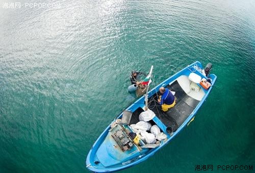 航拍保加利亚海岸 碧绿海洋幽静深邃 