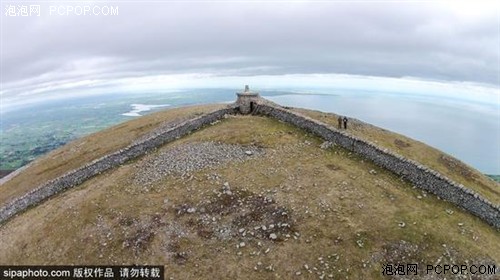 德国夫妻辞职度蜜月用无人机记录爱尔兰震撼美景 